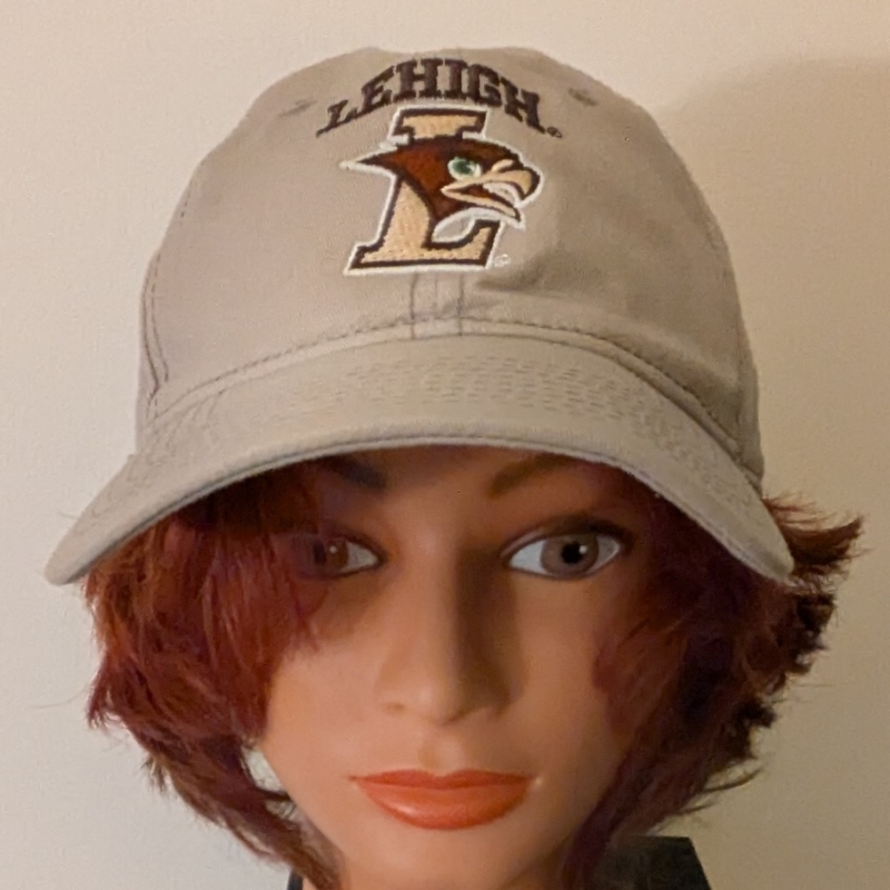 Under Armour Lehigh University Gray Cap (UNISEX)